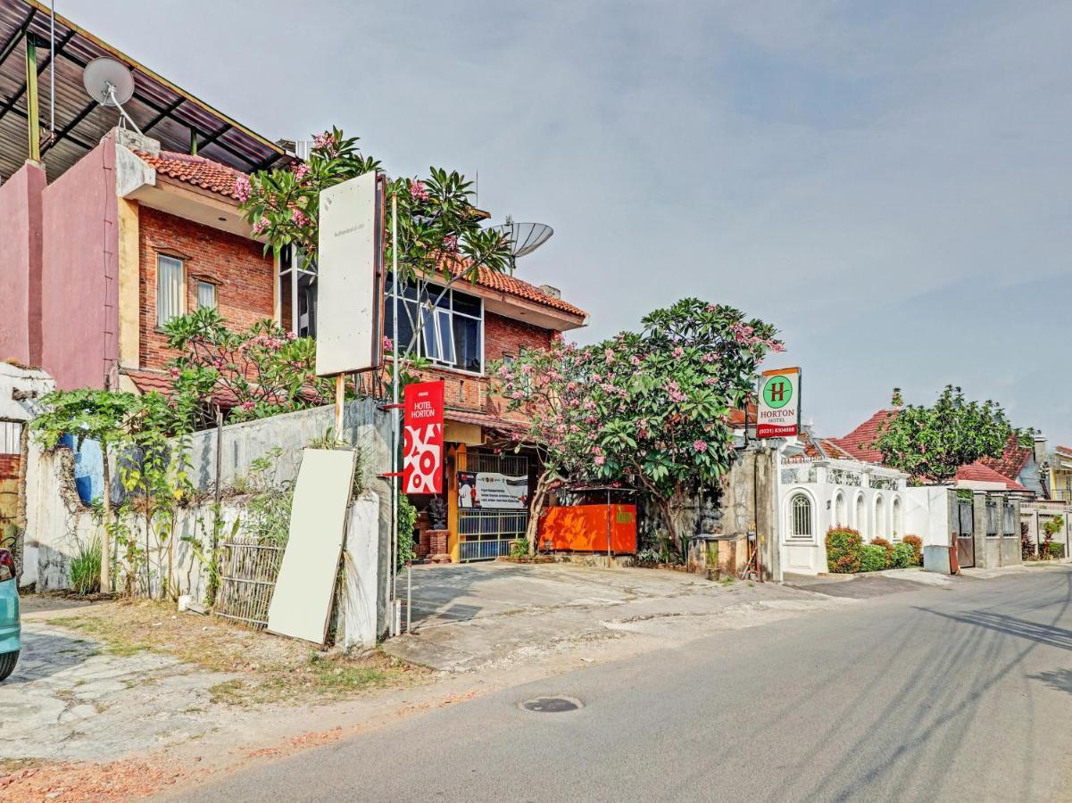 Oyo 90408 Hotel Horton Cirebon Exteriér fotografie