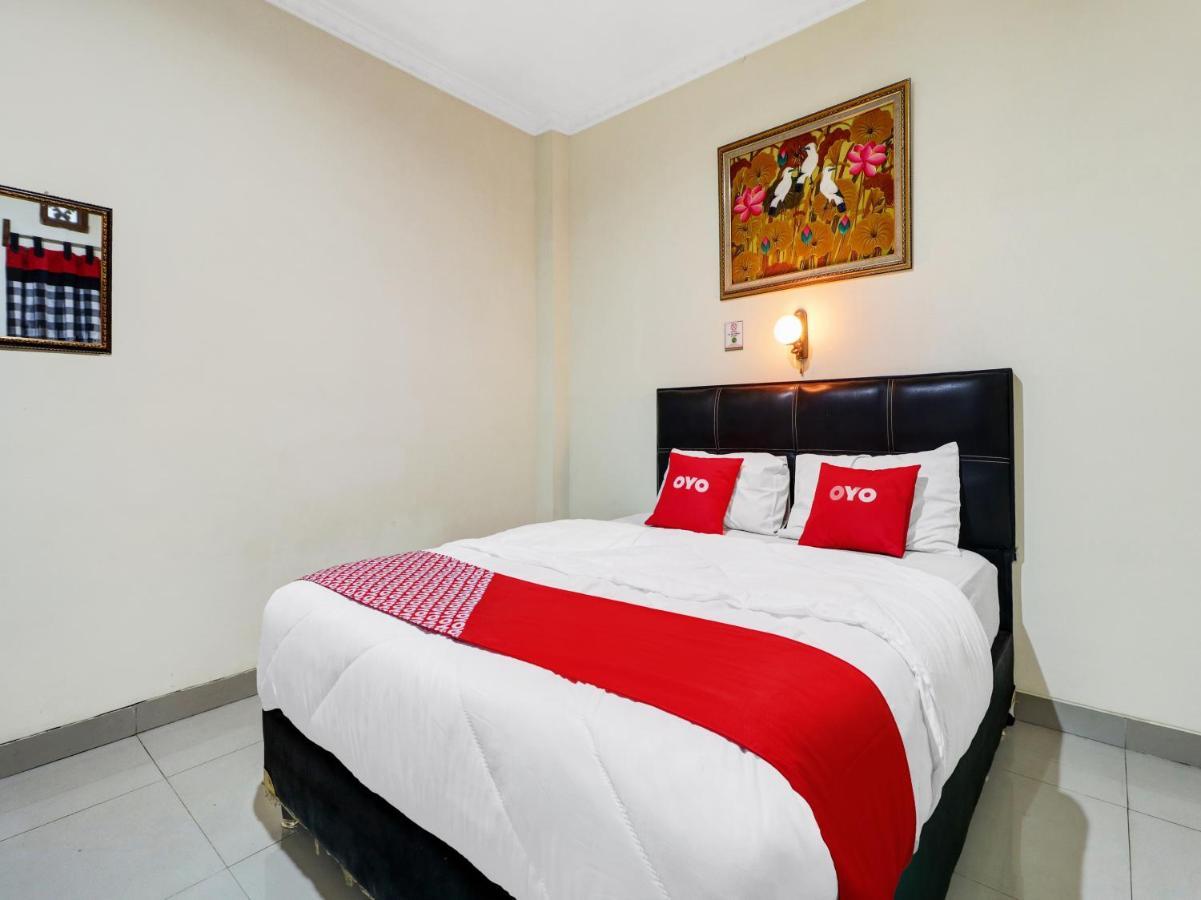 Oyo 90408 Hotel Horton Cirebon Exteriér fotografie