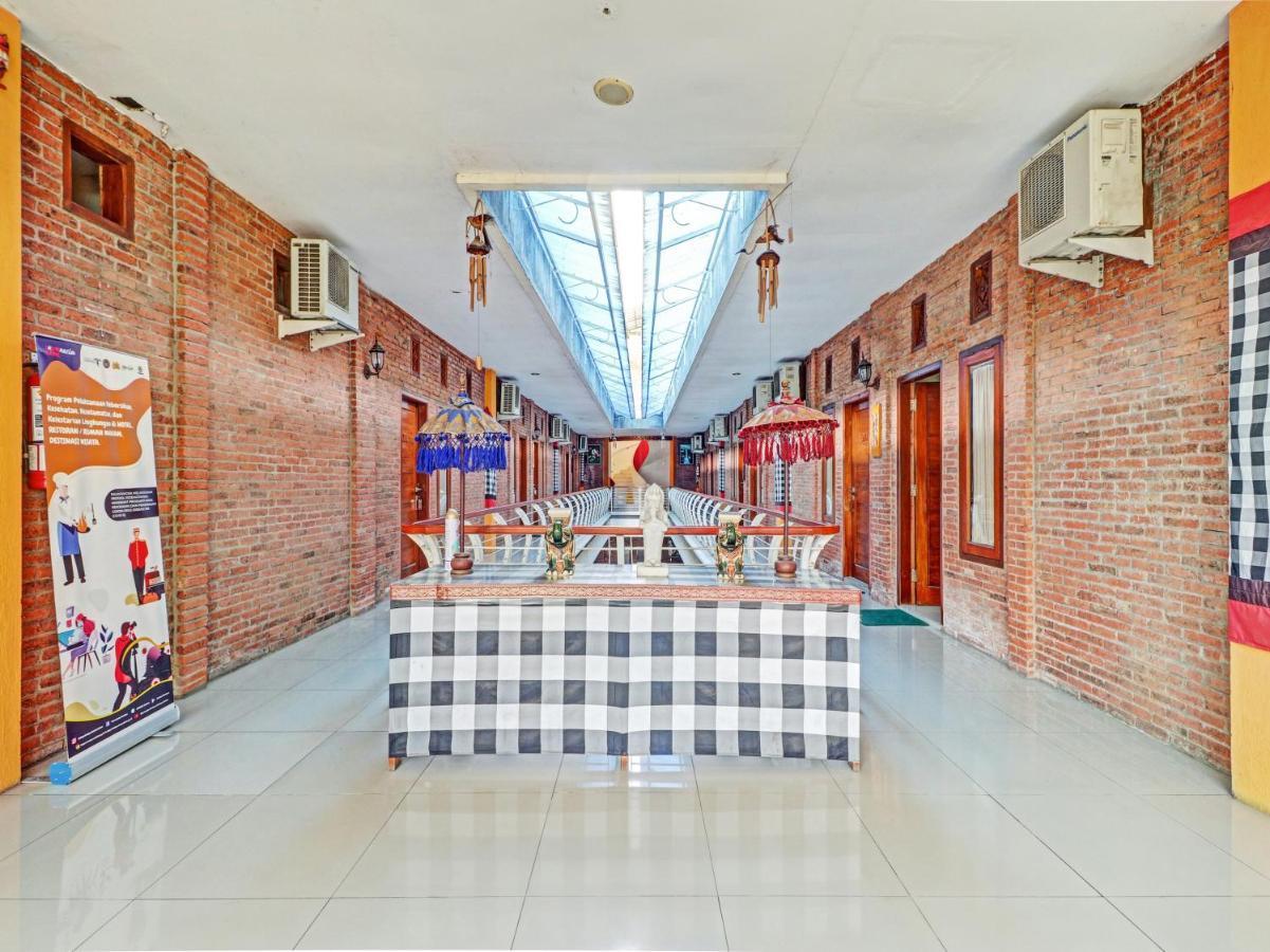 Oyo 90408 Hotel Horton Cirebon Exteriér fotografie
