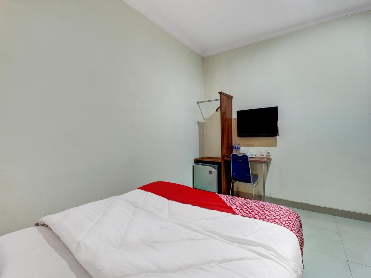 Oyo 90408 Hotel Horton Cirebon Exteriér fotografie