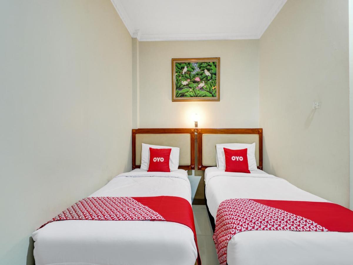 Oyo 90408 Hotel Horton Cirebon Exteriér fotografie