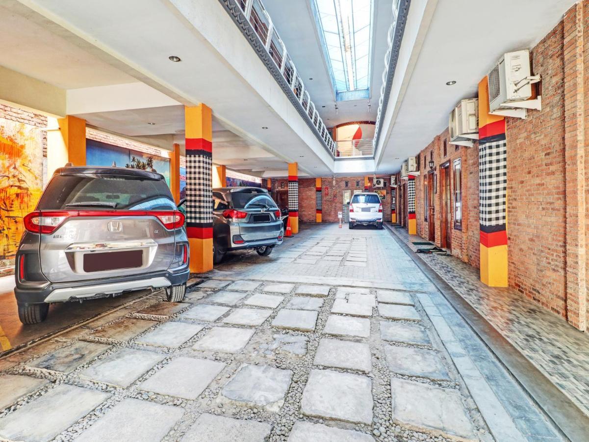 Oyo 90408 Hotel Horton Cirebon Exteriér fotografie