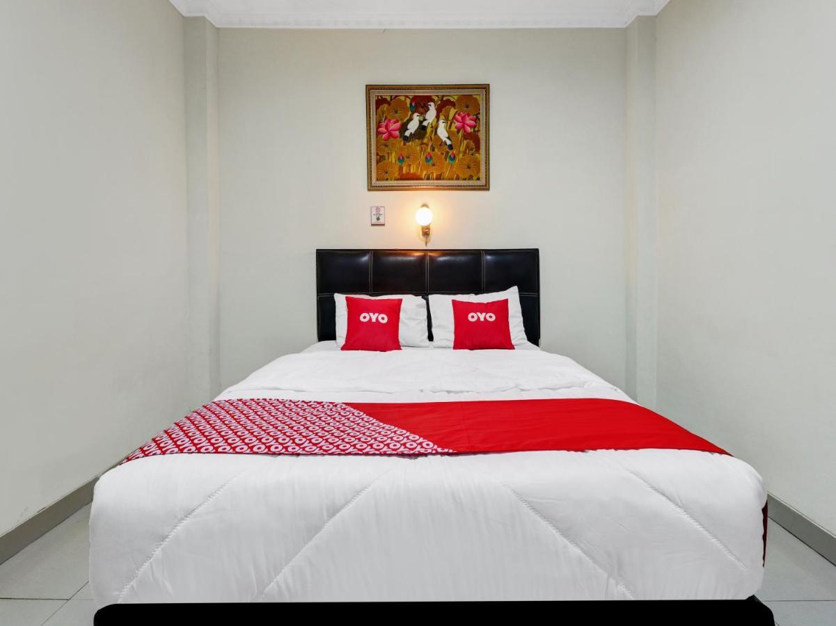 Oyo 90408 Hotel Horton Cirebon Exteriér fotografie